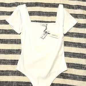 Brand new Aritzia contour bodysuit